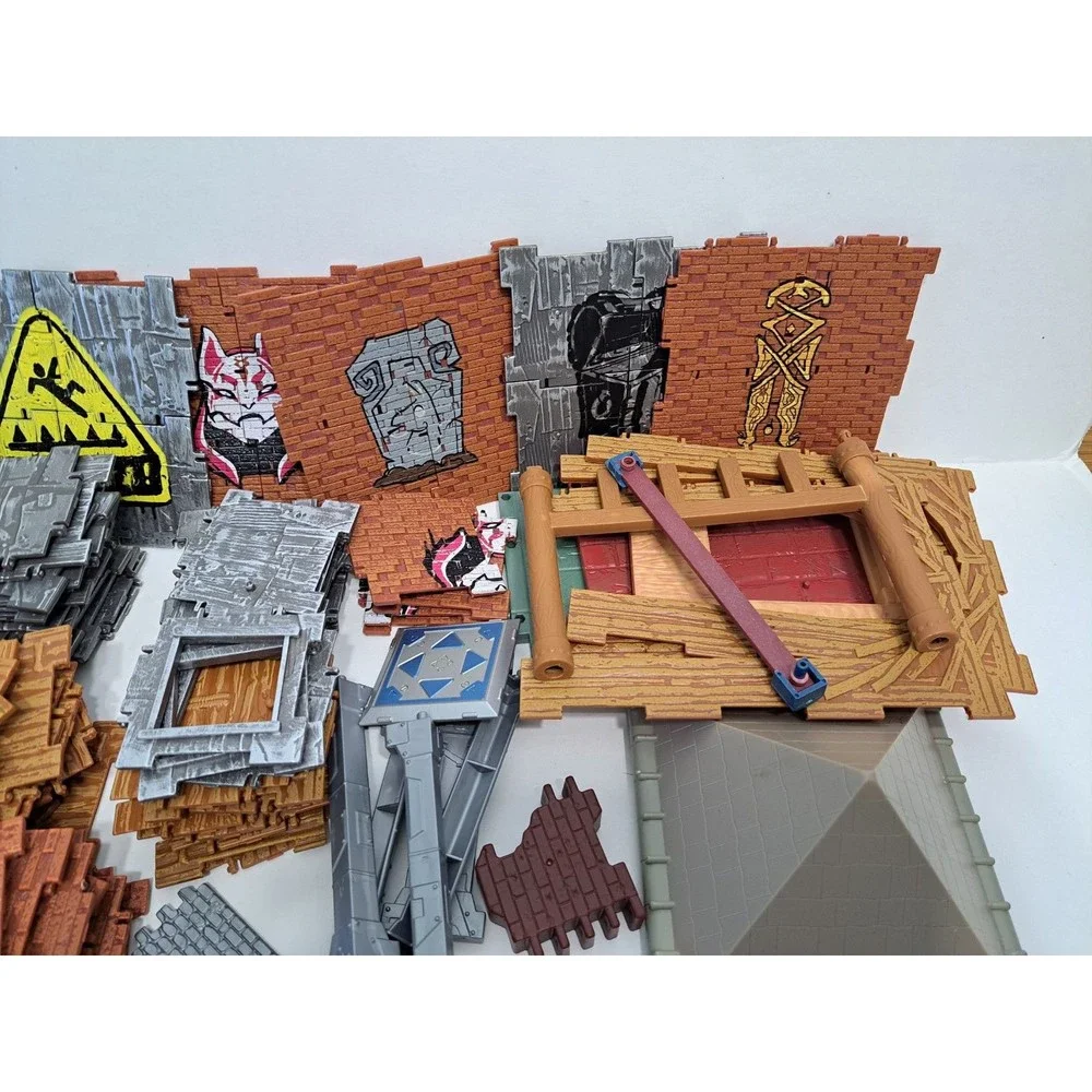 Lot Of 260+ Fortnite Walls Building Materials Platforms Pieces Set